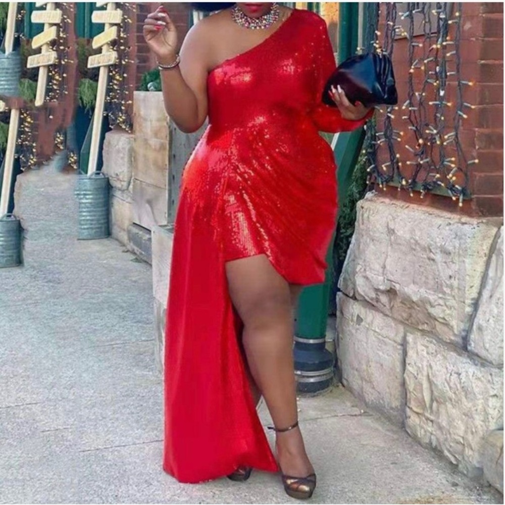 Sequin Plus Size hem dip Dress